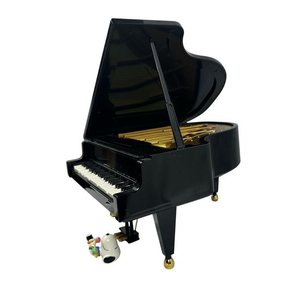 Snoopy and Woodstock Piano 50th Anniversary Peanuts Collection - Picture 11 of 16